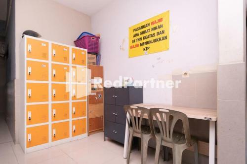 Hotel Siwalankerto Residence Syariah Redpartner