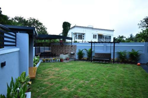 Luxurious 5bhk Honeycomb Villa With Private Pool