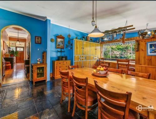 Villa Tuscan Style Romantic Cottage And Gardens
