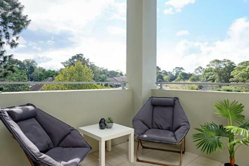 Large Premium Warrawee Apartment With Parking A401