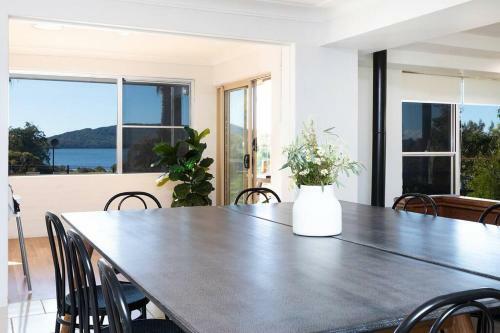 Huge Lake Front Property Near Blueys Beach