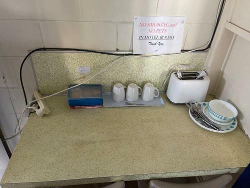 Sawmill Hotel Motel