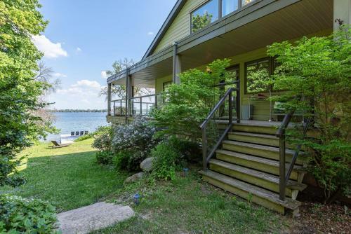 Innisfil Chalet