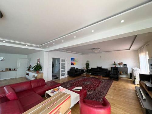 Luxuri�se Villa Nahe Wien 2201