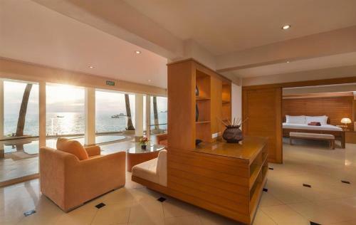 On The Rocks Villa/private Pool/stunning Ocean Views