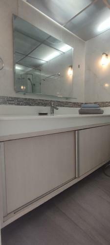 Patong Beach Apartment For Up To 4 Person