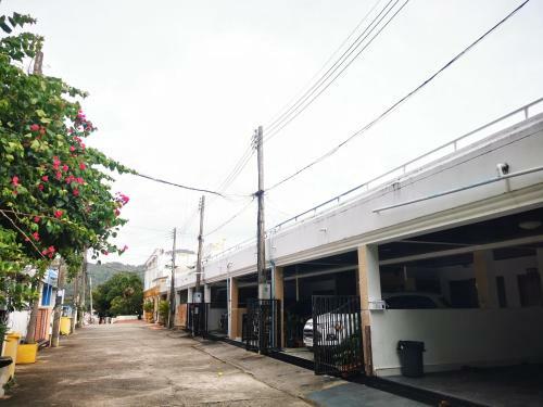 Patong Seaviews Apartment