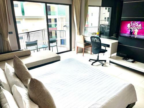 Patong Beachfront Studio 2 Mins Walk 2 Patong Beach
