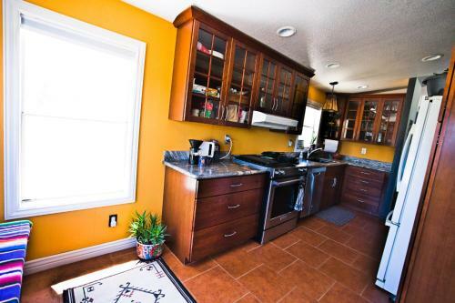 Sunny Southwest Cottage
