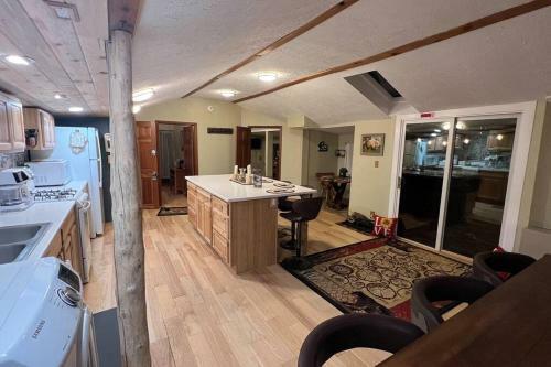Thorpe On The Water. Creekside Nederland Cabin.