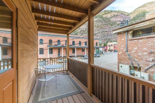 225 6th Avenue Unit #3