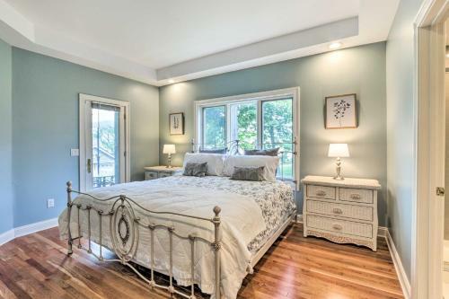 Elegant Middlefield Getaway With Beach Access!