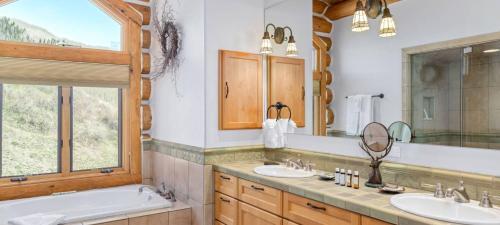 Campbell Peak Retreat By Exceptional Stays