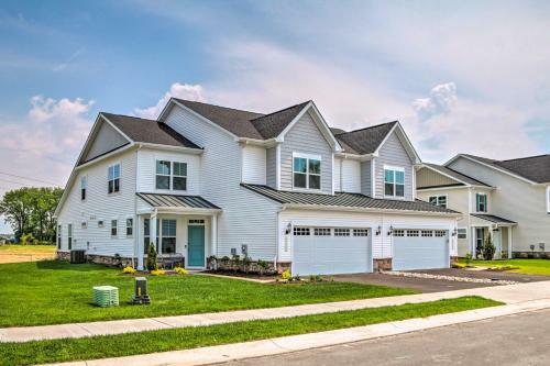 Modern Vacation Home - 4 Mi To Bethany Beach!