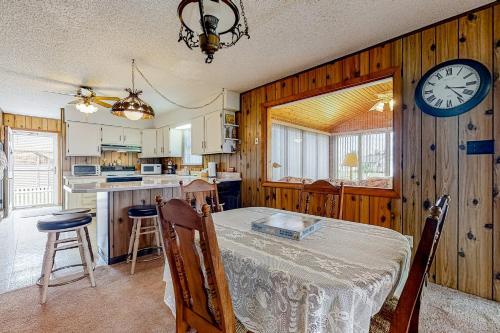 Keen-wik --- 38295 River Birch Dr