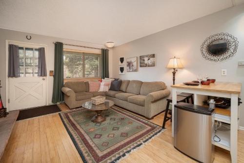 247 Hi Country Dr #11-4