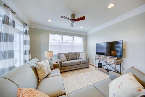 Grande At Canal Pointe -- 37684 Ulster #1