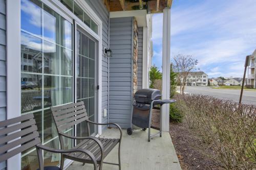 Grande At Canal Pointe -- 37684 Ulster #1