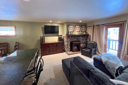 Creekside Condo