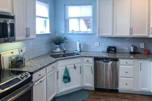 Grande At Canal Pointe -- 37670 Exeter #12