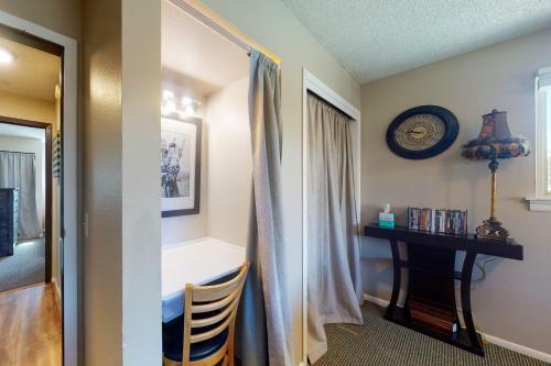 Hi Country Riverside Retreat