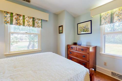 Ocean View --- 30839 Cedar Neck Rd