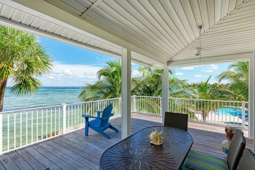 Dolphin Tales - 836 S Bay