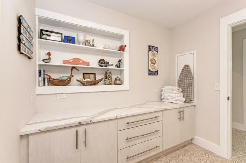 My Private Beach - 826a S Bay