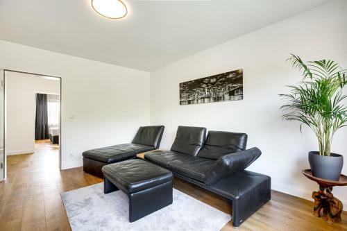 George Apartment