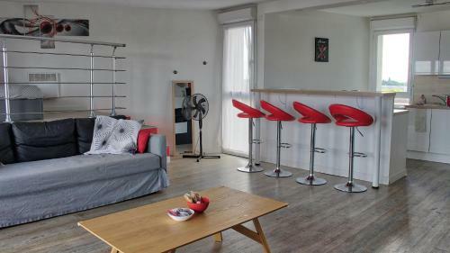 Apartamento Loft Tout Confort : Parking - Terrasse - Tram