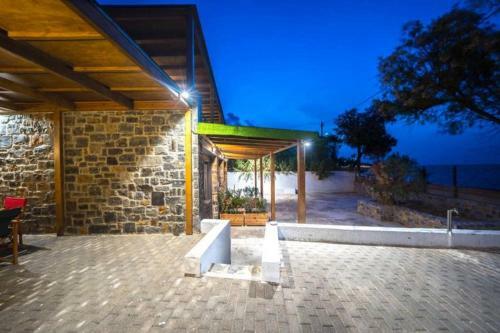 Apartamento Terrazeus - Stone House Beachfront 1