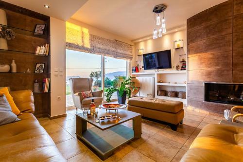 Villa Verga's Magic Sunset - Seaview Getaway