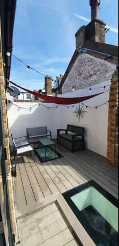 Newly Converted Warehouse Luxury 3 Bedroom House