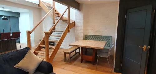 Newly Converted Warehouse Luxury 3 Bedroom House
