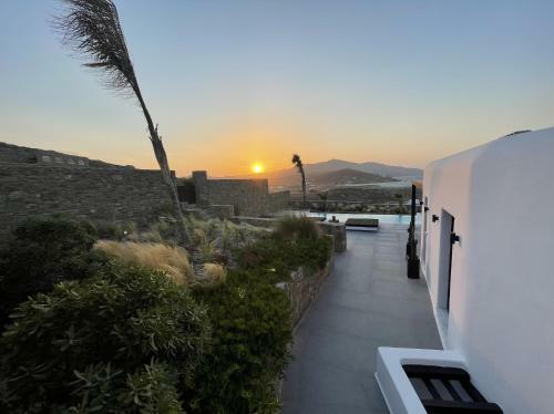 Black And White Villas Ftelia - Mykonos