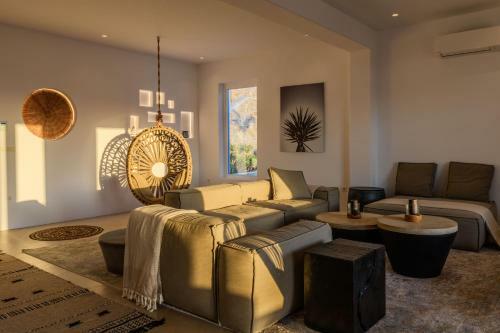Halu Luxury Villa - 8 Bedrooms