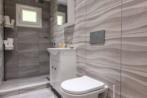 Whitegold Apartments Panagia
