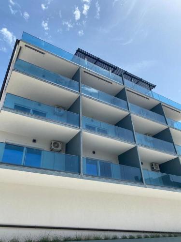 Luxury Apartments Juki?