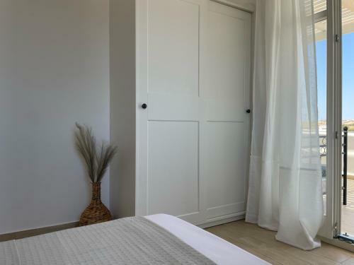 Rosemary Residence In Ampelas. 3 Bedroom House
