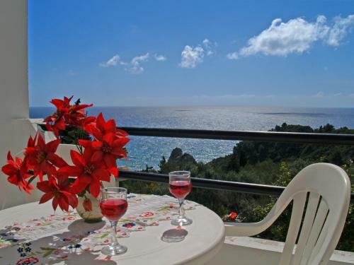 Relaxing Apartments, Swimming Pool - Pelekas Beach