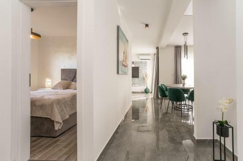Hostal Luxury D Apartments
