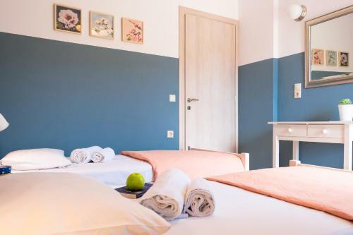 Dimitra's Garden - Holiday Apartments