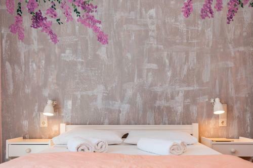 Dimitra's Garden - Holiday Apartments