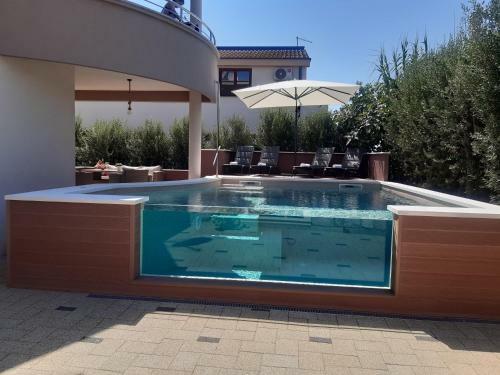 Pool Apartment