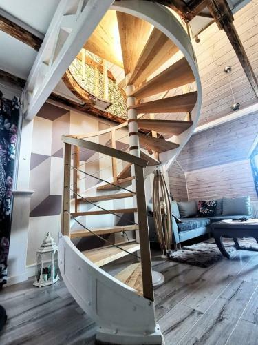 Apartament Z Antresol? W ?ywkach