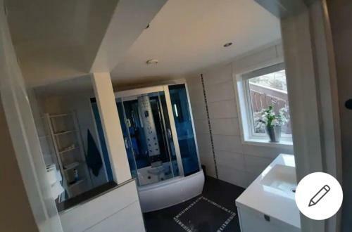 Great Luxery Spacious Cabin With A Great View!