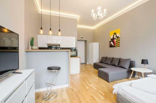 Simple Apartments On 6 Sierpnia