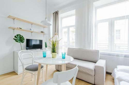 Simple Apartments On 6 Sierpnia
