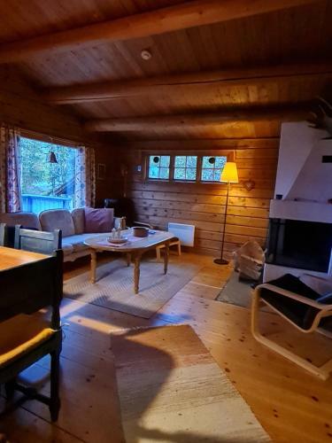 Mysig Timmerstuga Trillevallen, �re Kommun