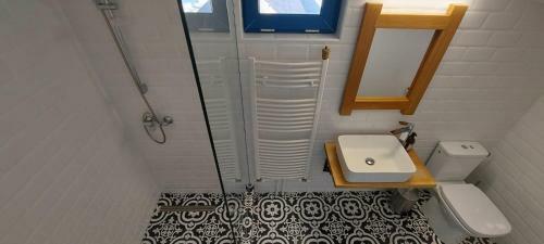 Hostal Delta Summer House Crisan